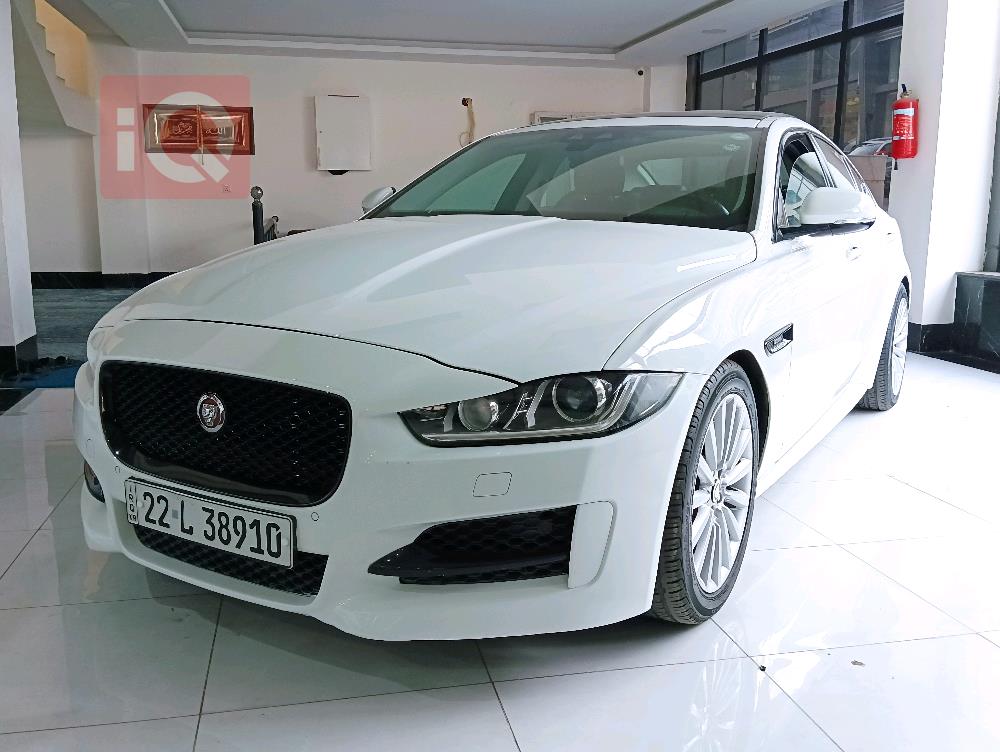 Jaguar XE